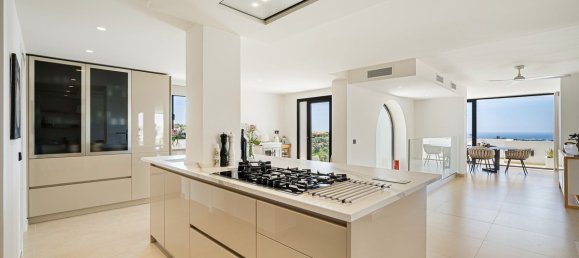 Villa de 5 dormitorios en Marbella, Spain No. 177822 5