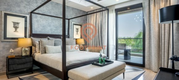 5 bedrooms Townhouse in Dubai, UAE No. 24342 4