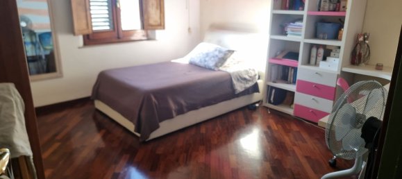 5غرفة شقة في Prato, Italy رقم 77863 16