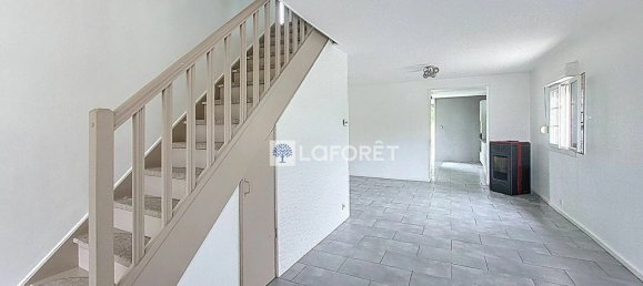 3 bedrooms House in Folembray, France No. 256515 2