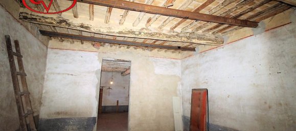 14-salle Appartement à Montevarchi, Italy No. 237708 8