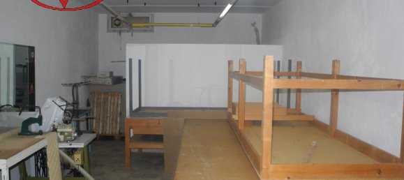 14-salle Appartement à Montevarchi, Italy No. 237708 49