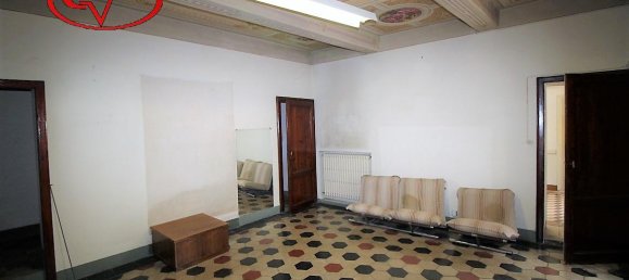 14-salle Appartement à Montevarchi, Italy No. 237708 38