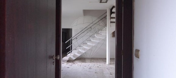  مستودع في Marinha Grande, Portugal 4000متر مربع رقم 82212 40