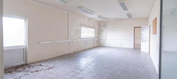  مستودع في Marinha Grande, Portugal 4000متر مربع رقم 82212 32