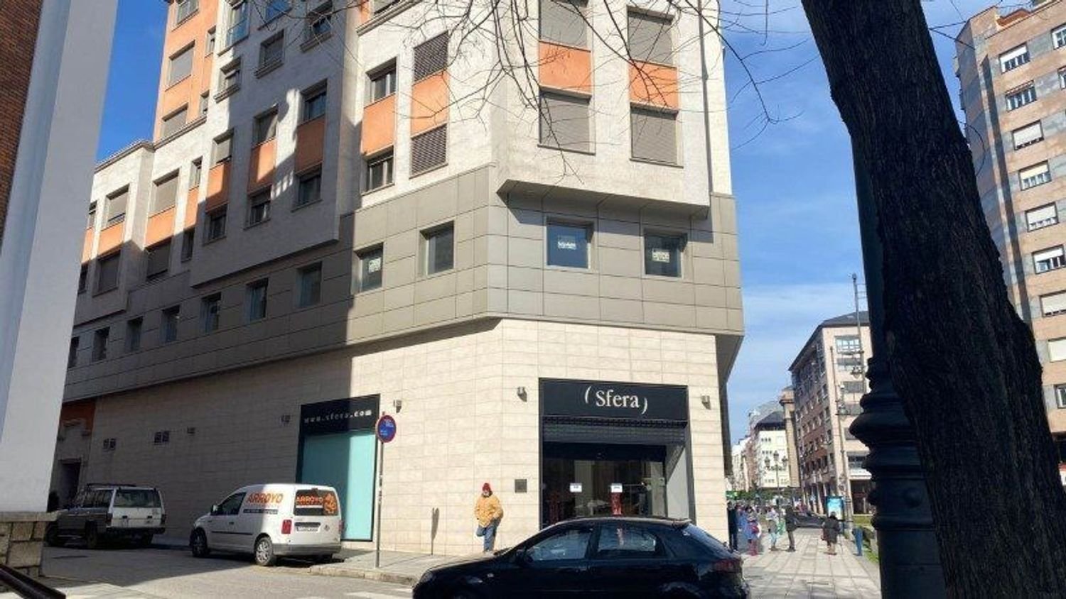 Bureau à Leon, Spain 127m² No. 65737