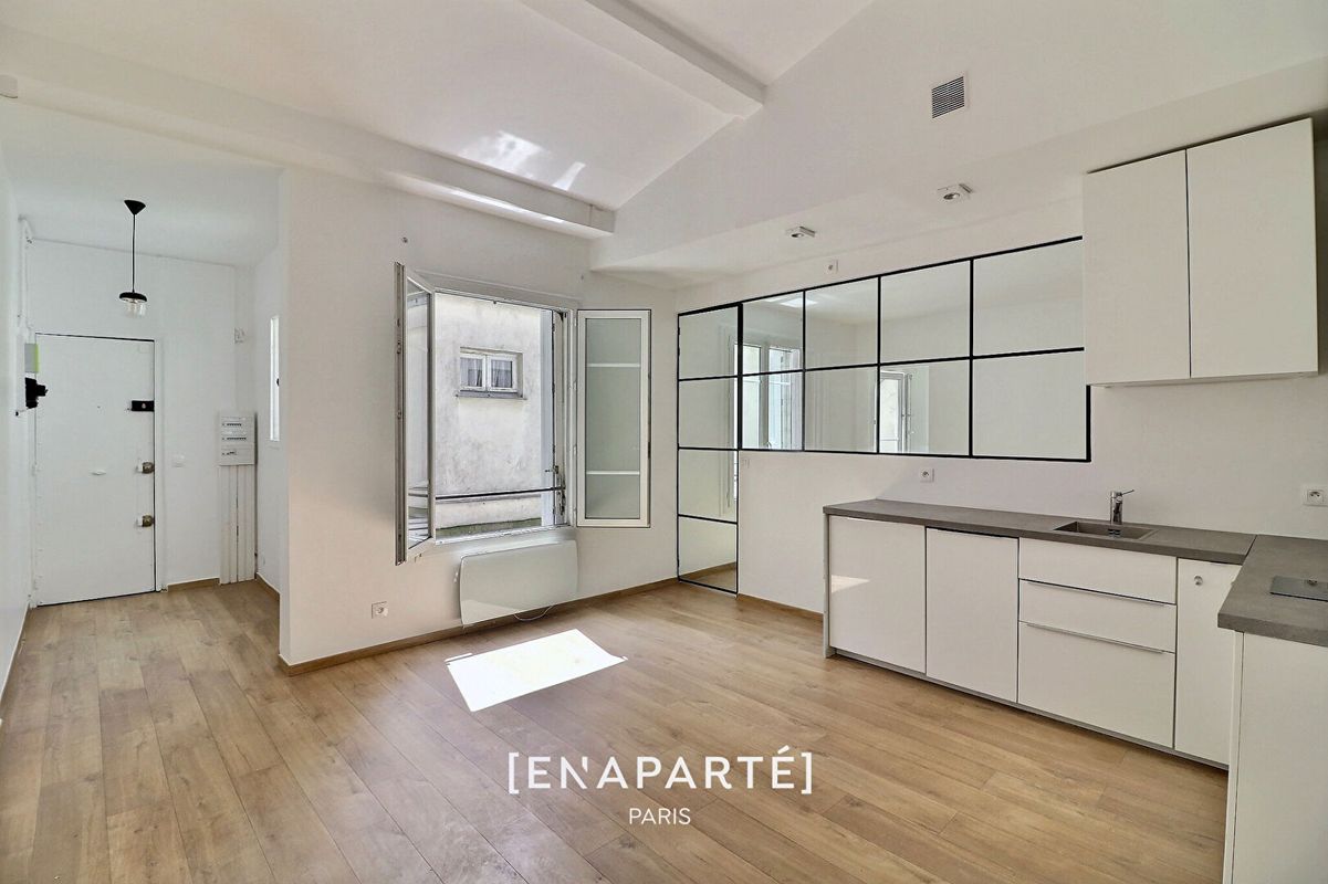 1 bedroom Apartment in Paris, France No. 183479