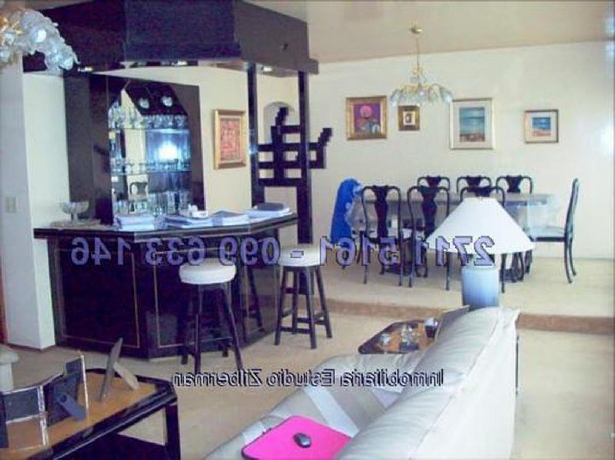 3 bedrooms Apartment in Montevideo, Uruguay No. 9749