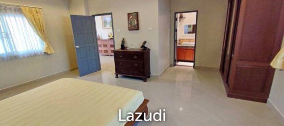 3 bedrooms Villa in Pattaya, Thailand No. 13412 4