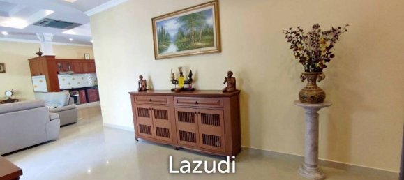 3 bedrooms Villa in Pattaya, Thailand No. 13412 8