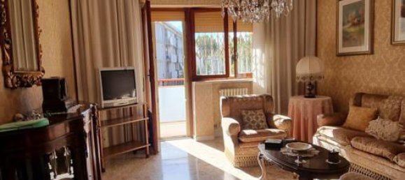 5 rooms Apartment in Taranto, Italy No. 172351 13