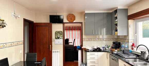 4 bedrooms House in Tavarede, Portugal No. 91053 2