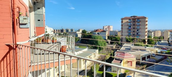 Apartamento de 3 habitaciónes en Bari, Italy No. 29082 14