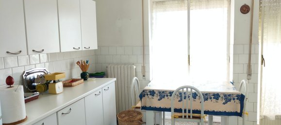 Apartamento de 3 habitaciónes en Bari, Italy No. 29082 11