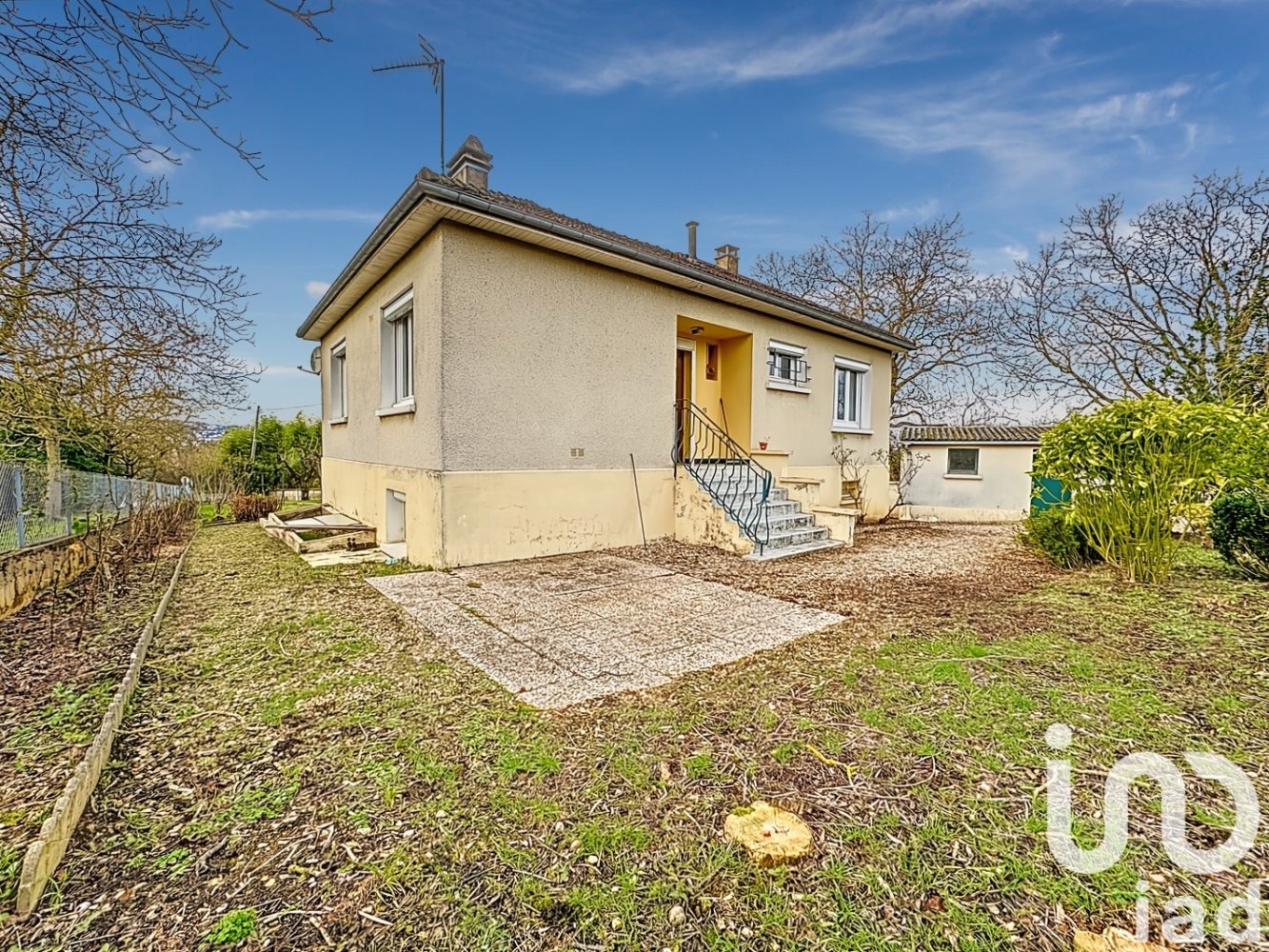 2 bedrooms Villa in Auxerre, France No. 258347