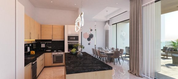 3 bedrooms Apartment in Limassol, Cyprus No. 79556 8