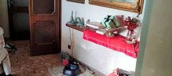 3 bedrooms Apartment in Cardano al Campo, Italy No. 266101 5