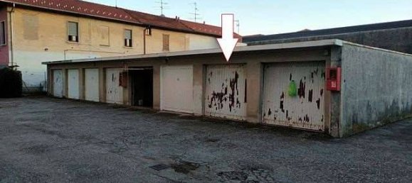 3 bedrooms Apartment in Cardano al Campo, Italy No. 266101 3