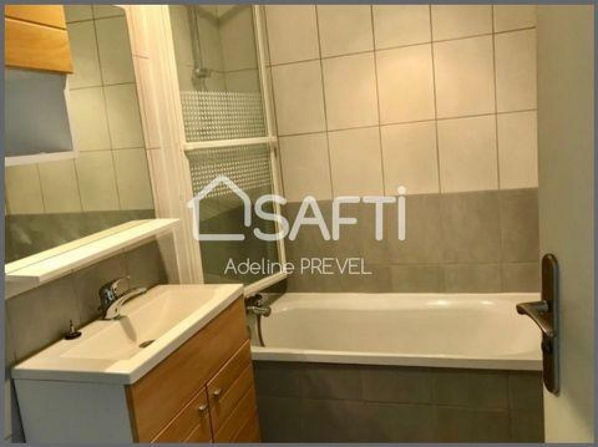 2 bedrooms Apartment in Fismes, France No. 35771