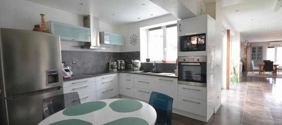 Casa de 4 dormitorios en Trelou-sur-Marne, France No. 257874 7