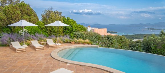 6 bedrooms Villa in Arzachena, Italy No. 60267 3