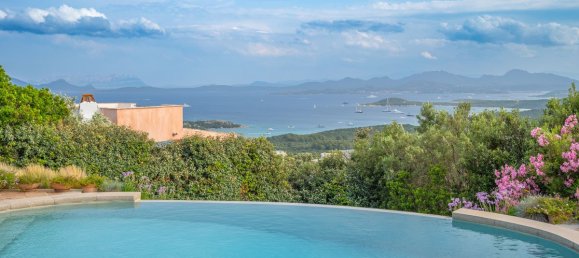 6 bedrooms Villa in Arzachena, Italy No. 60267 4
