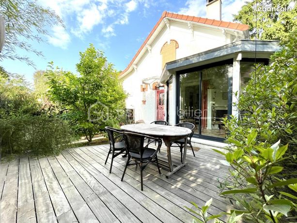 4 bedrooms House in Yonne, France No. 363532