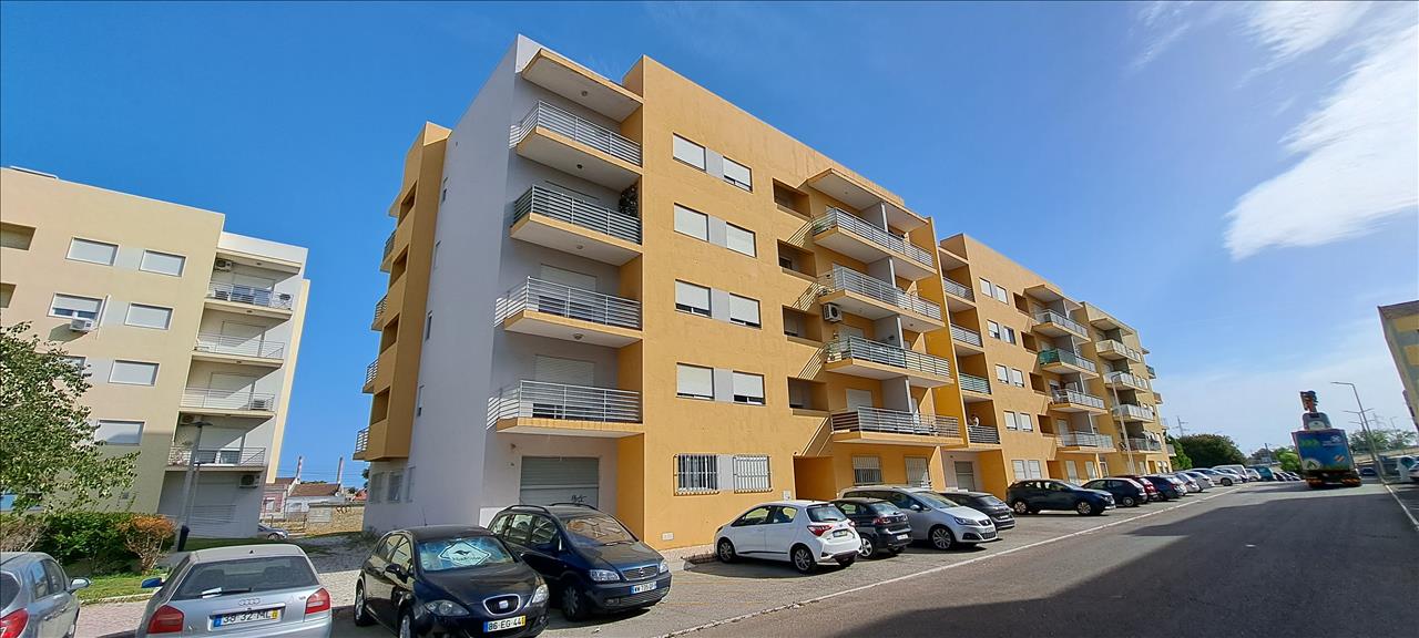 4 bedrooms Apartment in Barreiro, Portugal No. 92237