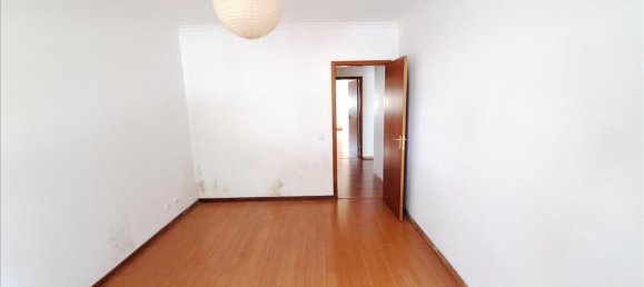 4 bedrooms Apartment in Barreiro, Portugal No. 92237 11
