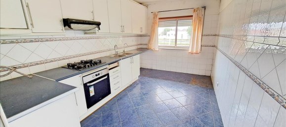 4 bedrooms Apartment in Barreiro, Portugal No. 92237 7