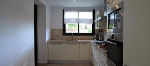 Apartamento de 2 dormitorios en Marbella, Spain No. 139522 6