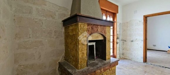 3-salle Maison à Leverano, Italy No. 293080 8