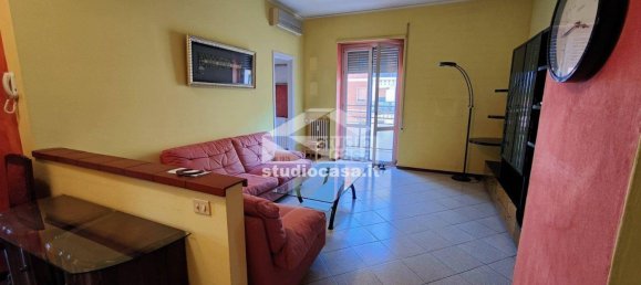 Apartamento de 2 dormitorios en Crema, Italy No. 351926 8