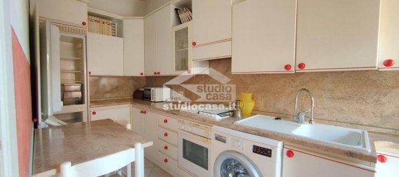 Apartamento de 2 dormitorios en Crema, Italy No. 351926 11