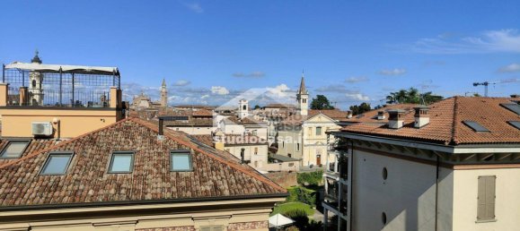 Apartamento de 2 dormitorios en Crema, Italy No. 351926 22