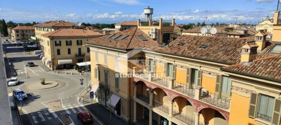 Apartamento de 2 dormitorios en Crema, Italy No. 351926 21