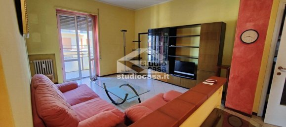 Apartamento de 2 dormitorios en Crema, Italy No. 351926 10