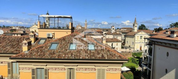 Apartamento de 2 dormitorios en Crema, Italy No. 351926 4