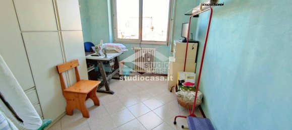 Apartamento de 2 dormitorios en Crema, Italy No. 351926 16