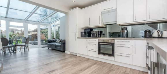 4 bedrooms House in Dartford, United Kingdom No. 10527 4