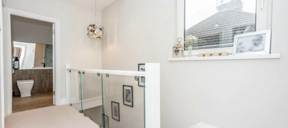 4 bedrooms House in Dartford, United Kingdom No. 10527 7