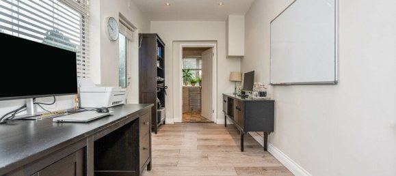 4 bedrooms House in Dartford, United Kingdom No. 10527 8