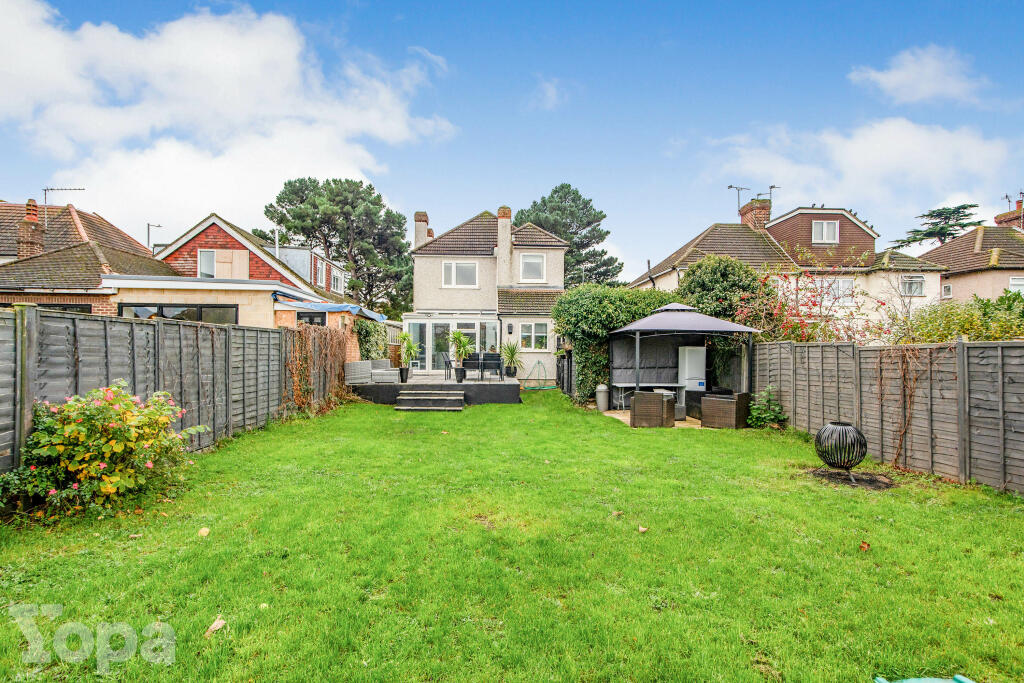 4 bedrooms House in Dartford, United Kingdom No. 10527