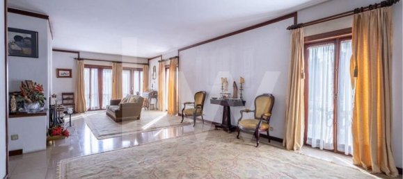 7 bedrooms Townhouse in Cascais, Portugal No. 124097 10