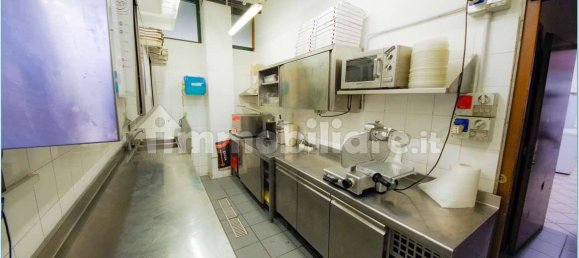 Коммерческая недвижимость с 5 комнатами в Марьяно Коменсе, Италия № 312652 22