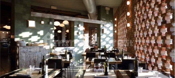 Коммерческая недвижимость с 5 комнатами в Марьяно Коменсе, Италия № 312652 36