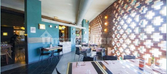 Коммерческая недвижимость с 5 комнатами в Марьяно Коменсе, Италия № 312652 12