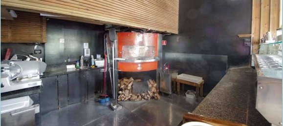 Коммерческая недвижимость с 5 комнатами в Марьяно Коменсе, Италия № 312652 25