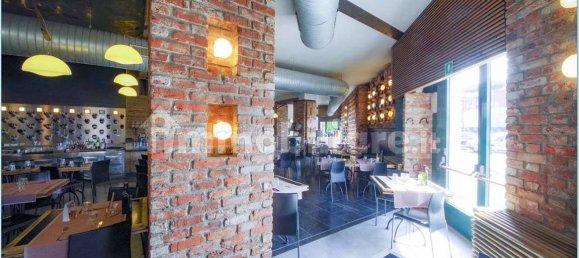 Коммерческая недвижимость с 5 комнатами в Марьяно Коменсе, Италия № 312652 13