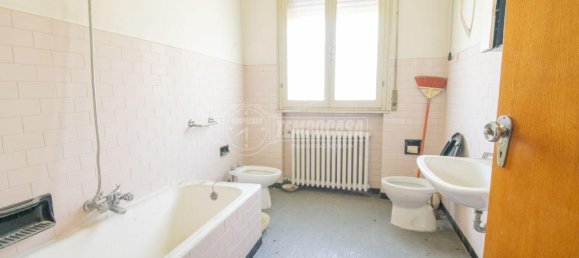 Дом с 3 комнатами в Чезена, Италия № 128436 25